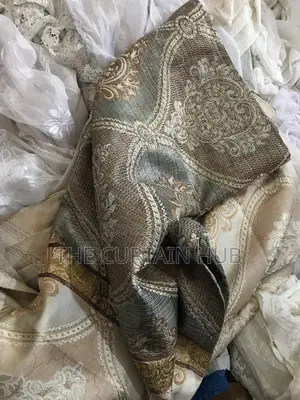Th Curtain Hub