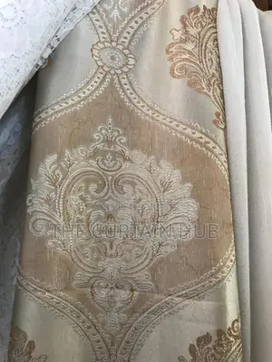 Th Curtain Hub