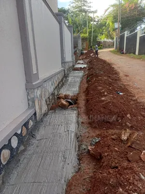 Paving, Asphalt, Swimming Pools, Basketball Courts,Roads ,Leveling Etc