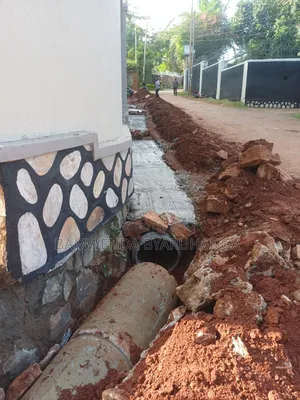 Paving, Asphalt, Swimming Pools, Basketball Courts,Roads ,Leveling Etc