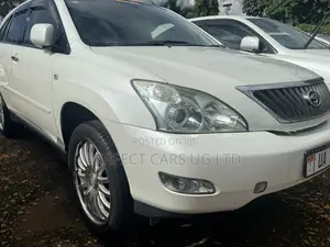 Toyota Harrier 2.4 2012 Off white