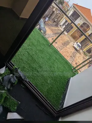 Soft Green Artificial Lawn Carpet for Balcony Patio