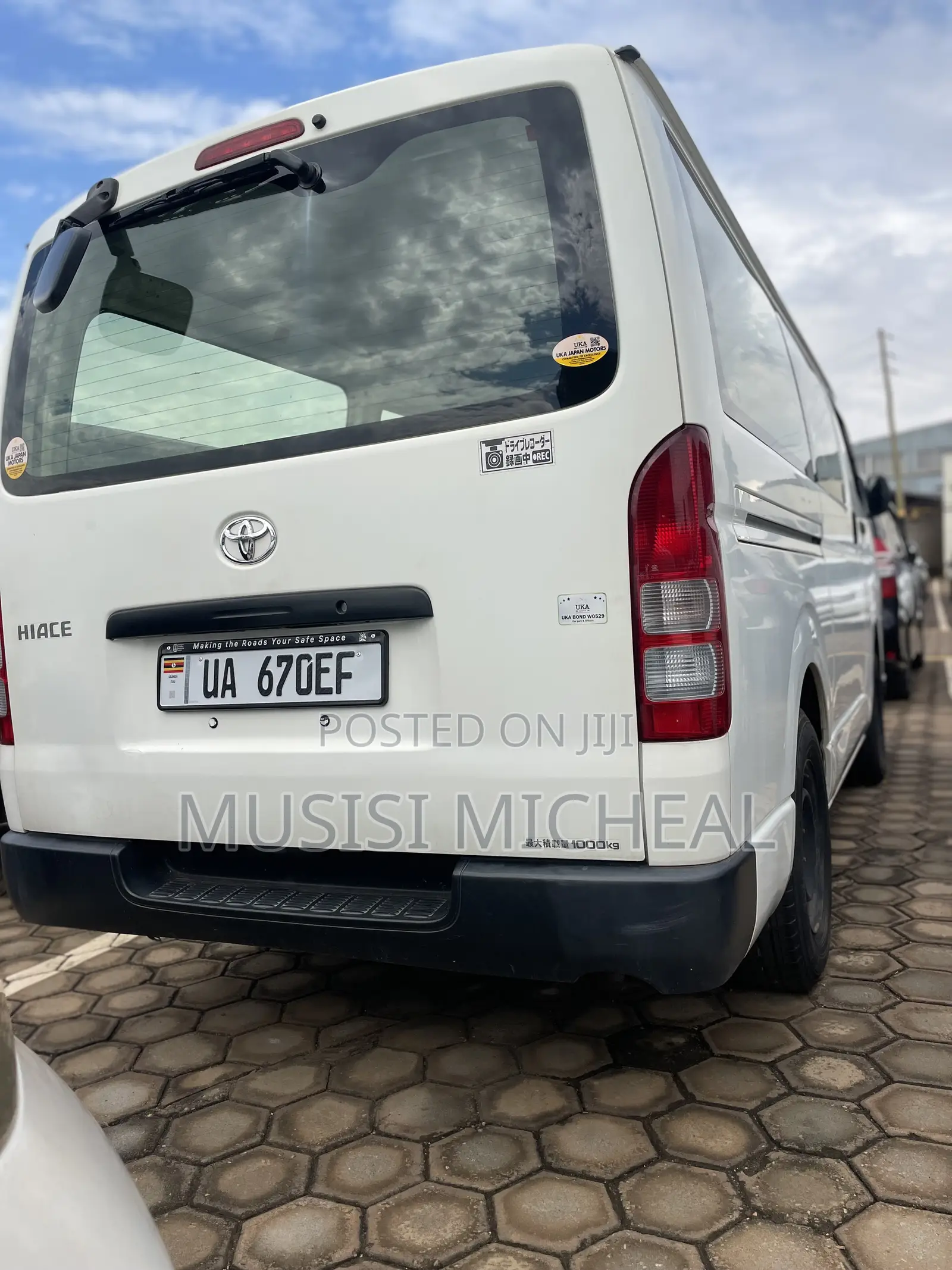 Toyota HiAce 2012 White