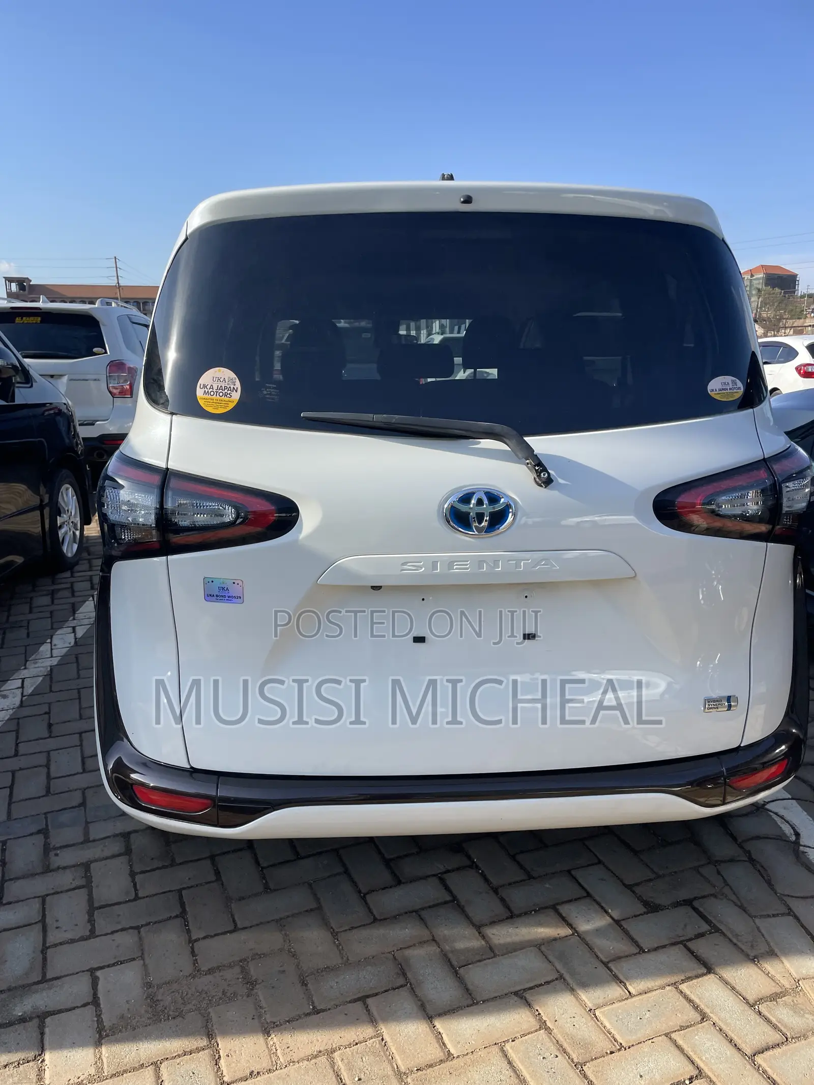 Toyota Sienta 1.5 Hybrid FWD (6-seater) 2017 White