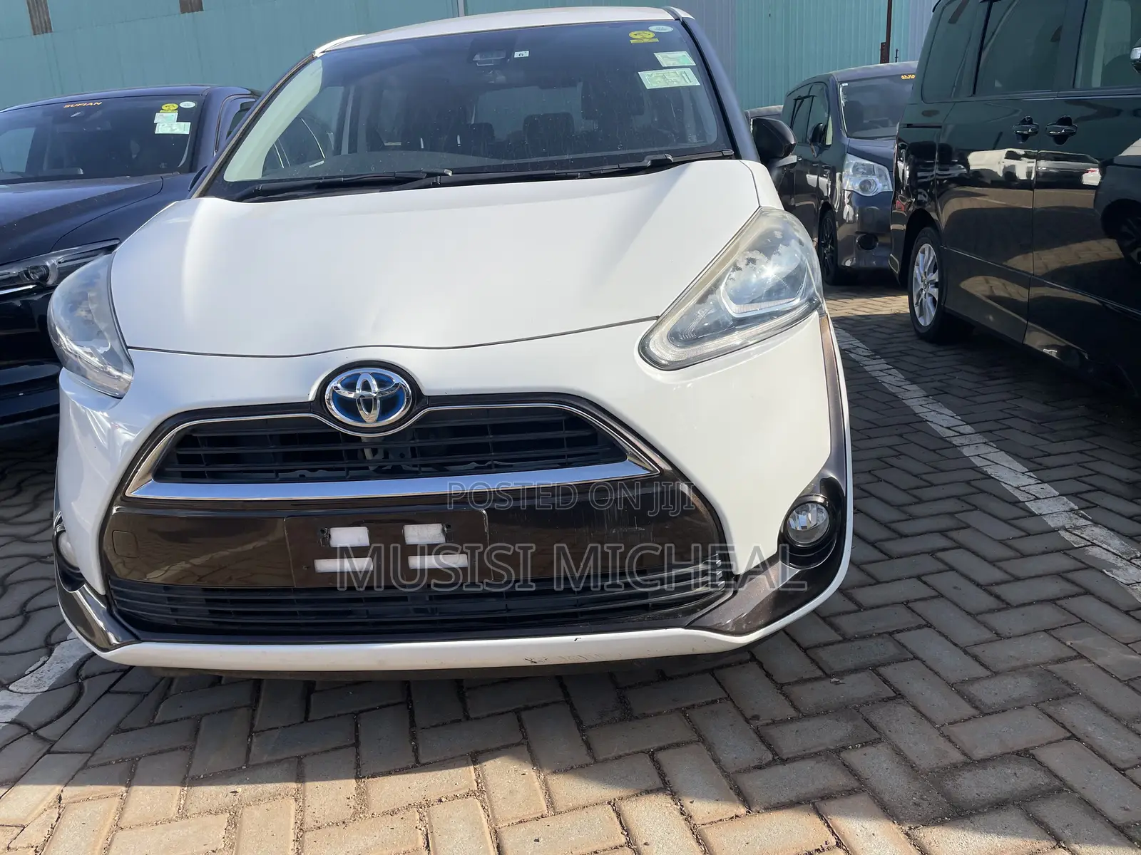 Toyota Sienta 1.5 Hybrid FWD (6-seater) 2017 White