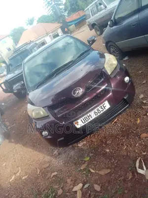 Toyota IST 2008 Maroon