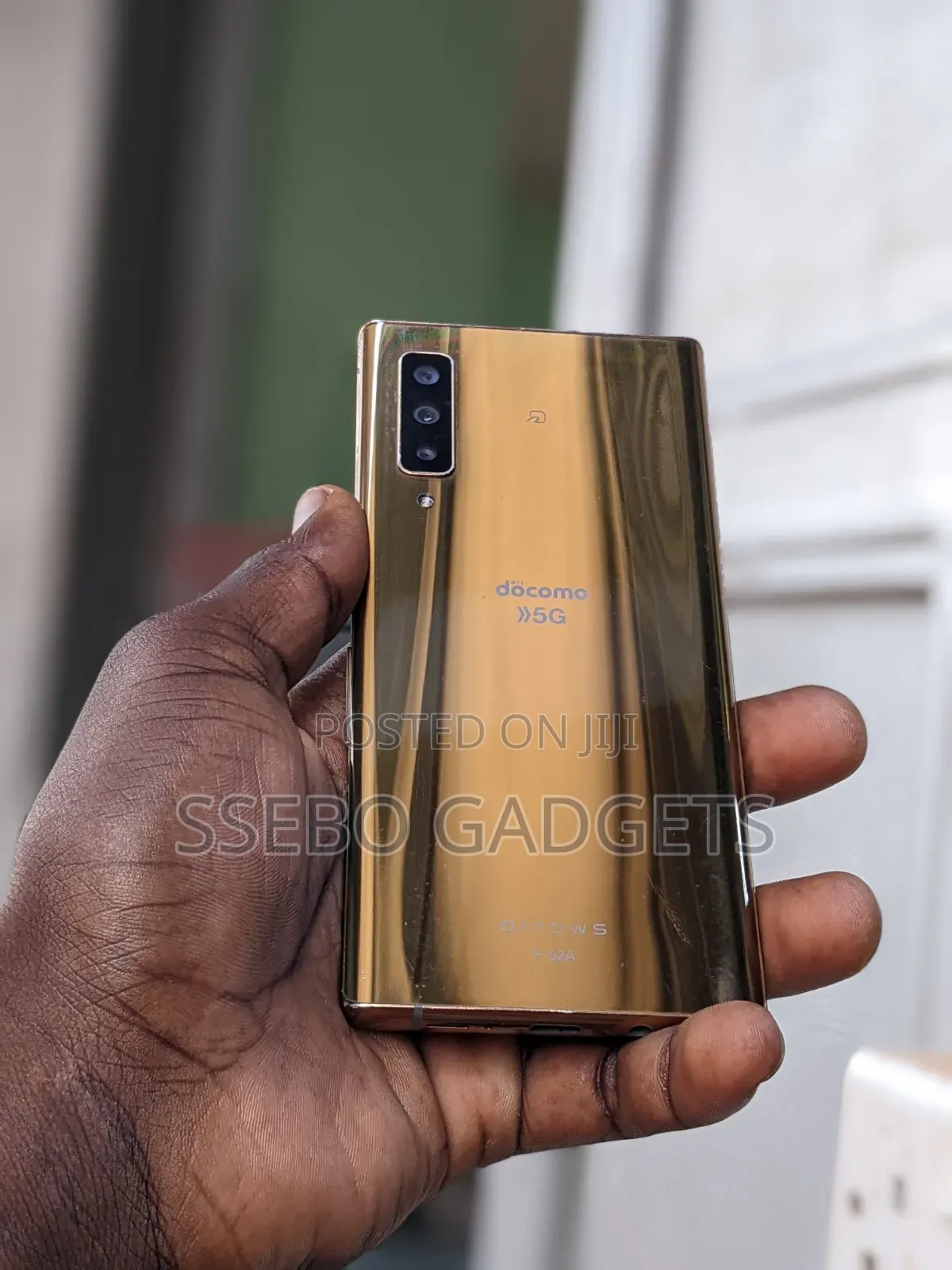 Fujitsu Arrows NX9 F-52A 128 GB Gold