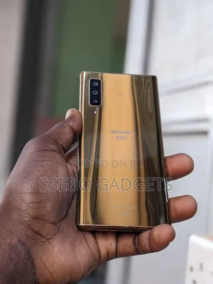 Fujitsu Arrows NX9 F-52A 128 GB Gold