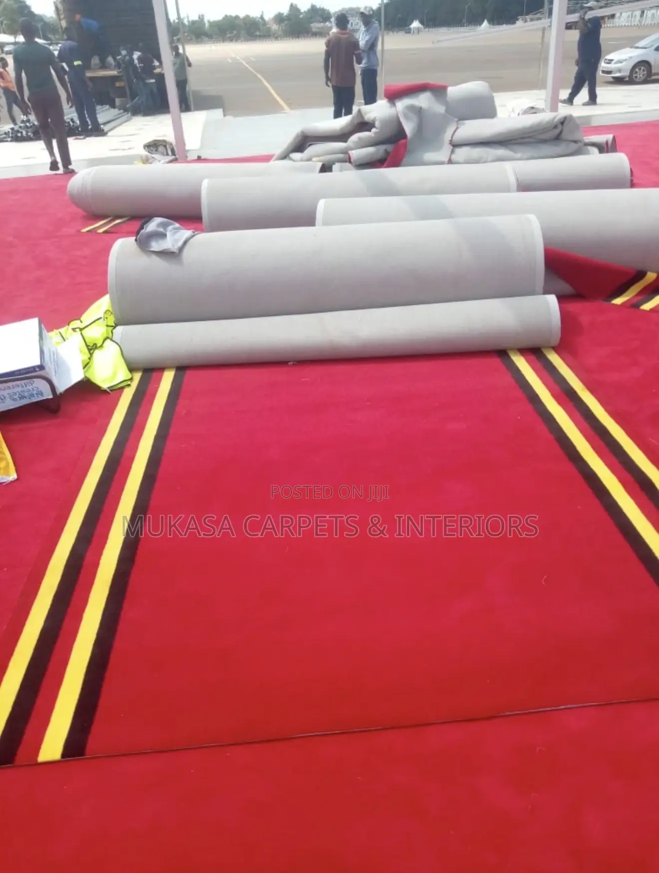 High-Quality Red Wool Carpet – Warm and Comfortable