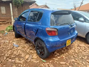 Toyota Vitz 1.0 FWD 5dr 2000 Blue