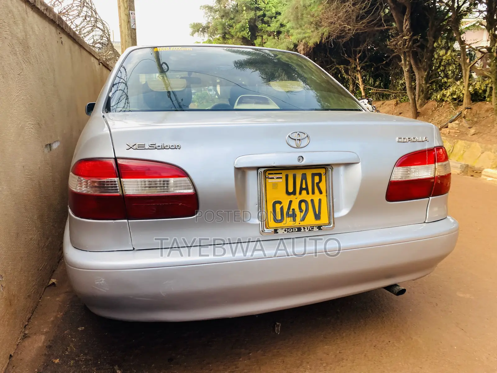 Toyota Corolla 1998 Silver