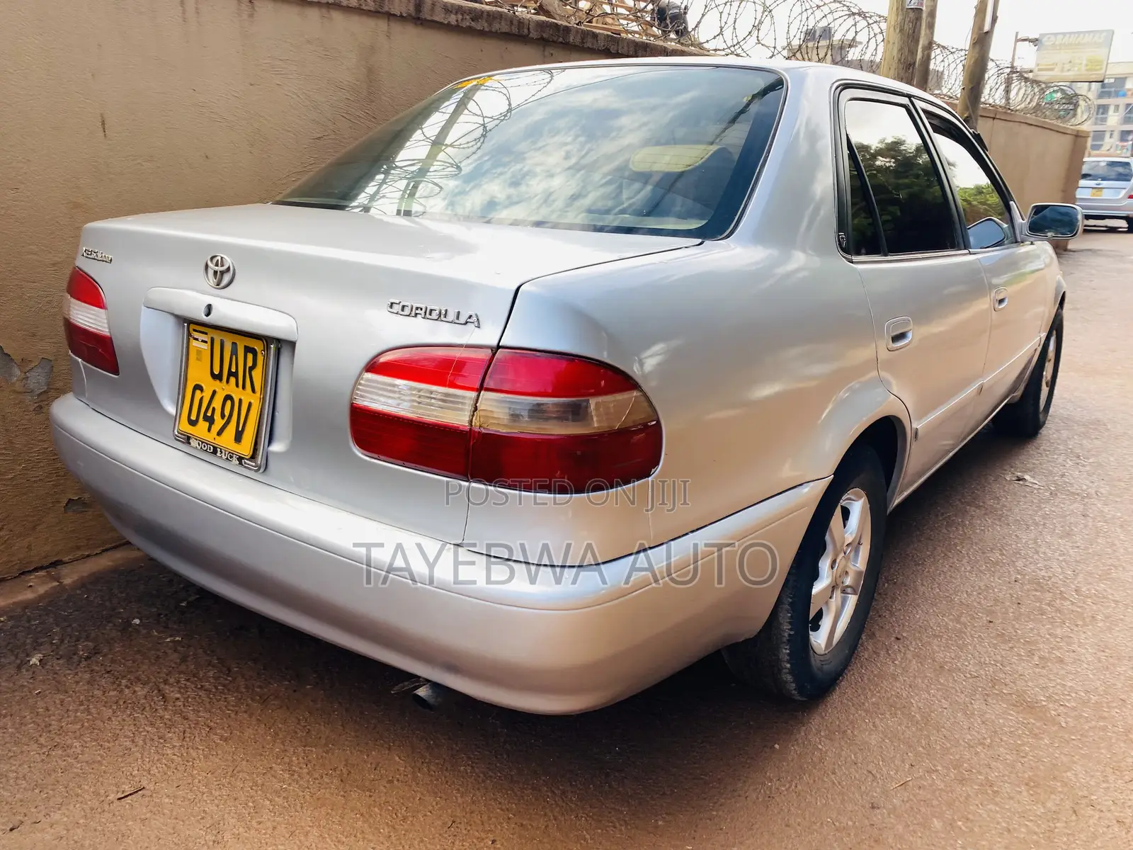 Toyota Corolla 1998 Silver
