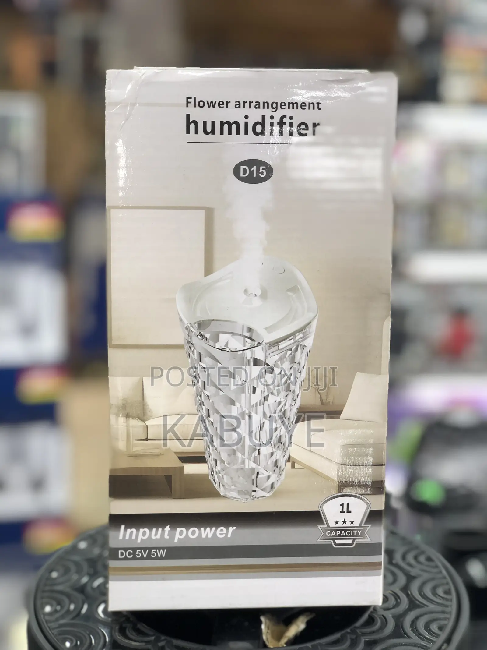 Humidifier Featuring Multifaceted Crystal-diamond Prism