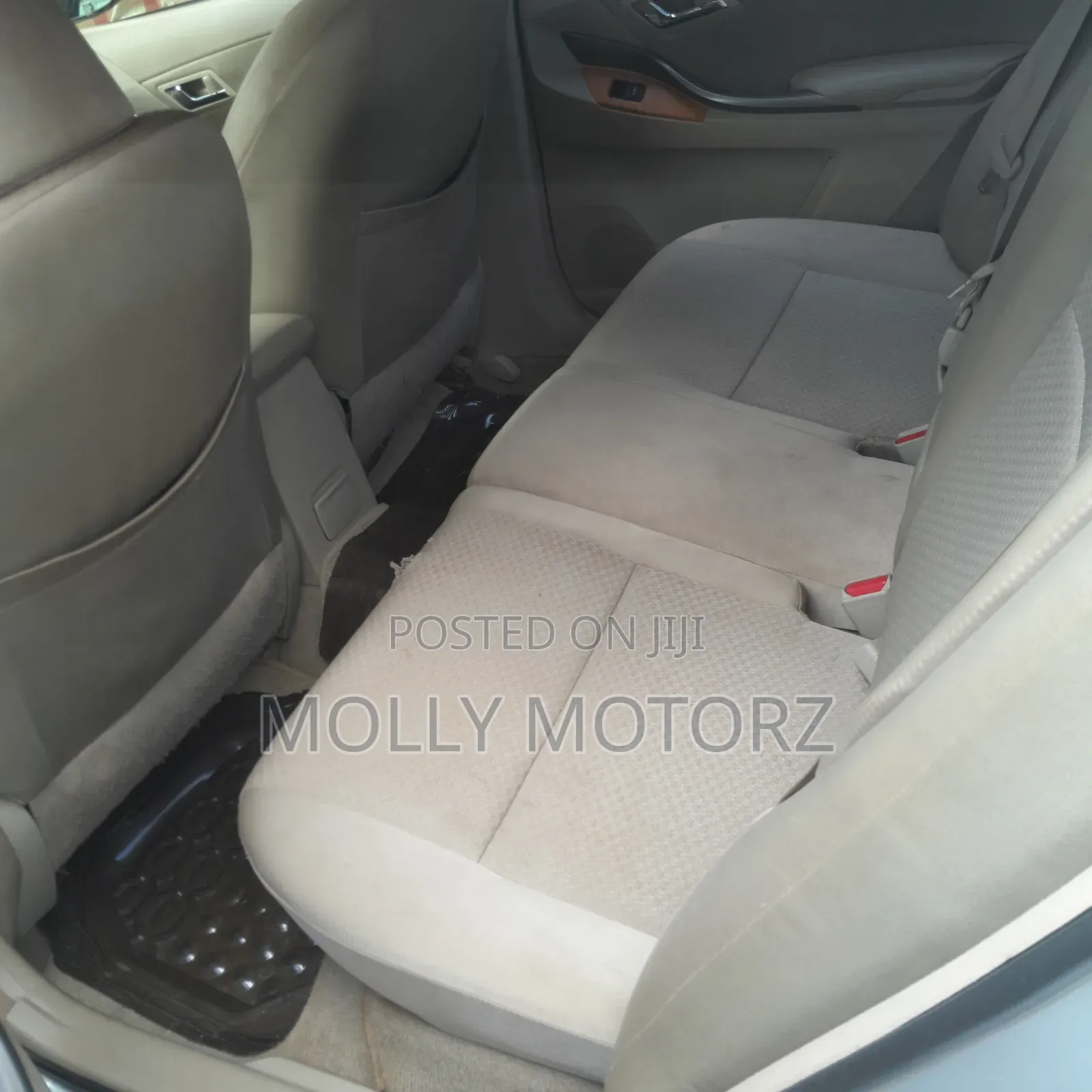 Toyota Premio 2011 Silver