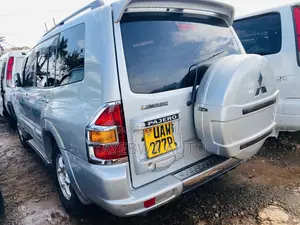 Mitsubishi Pajero 2004 Silver