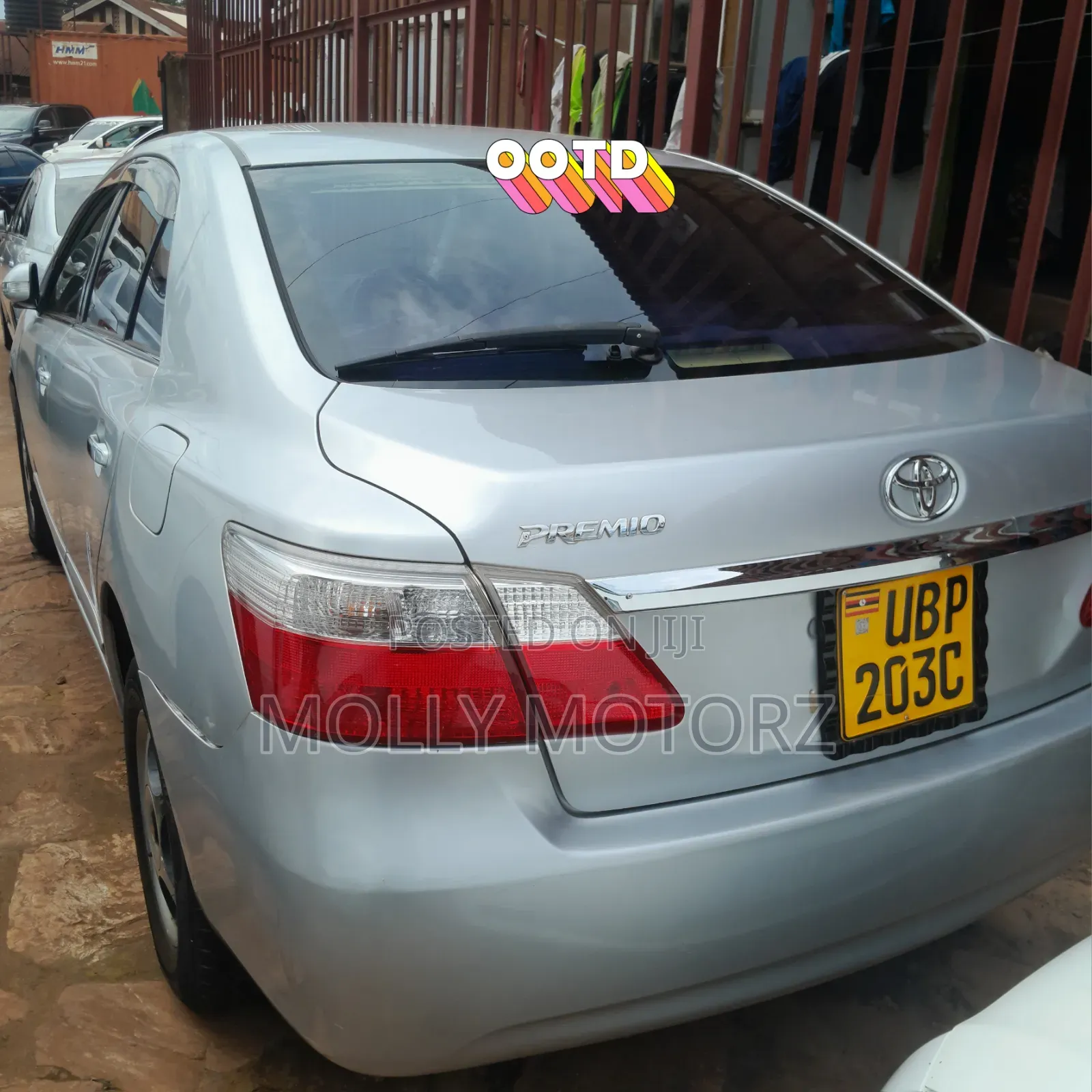 Toyota Premio 2011 Silver