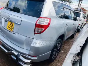 Toyota Vanguard 2008 Silver