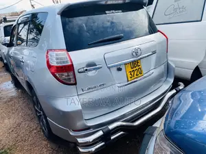 Toyota Vanguard 2008 Silver