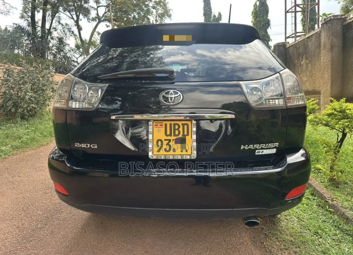 Toyota Harrier 2.4 2006 Black