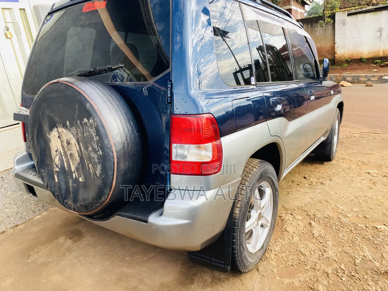 Mitsubishi Pajero IO 2005 Blue