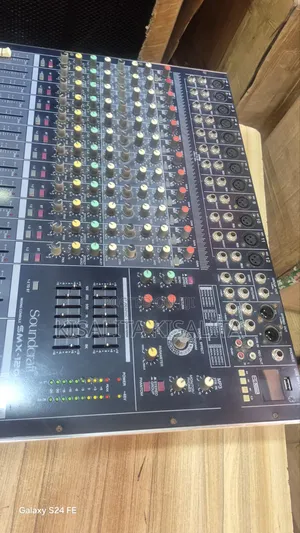 Sound Craft 12ch Mixer