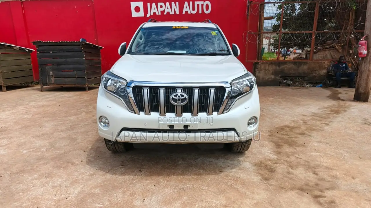 Toyota Land Cruiser Prado 2017 White