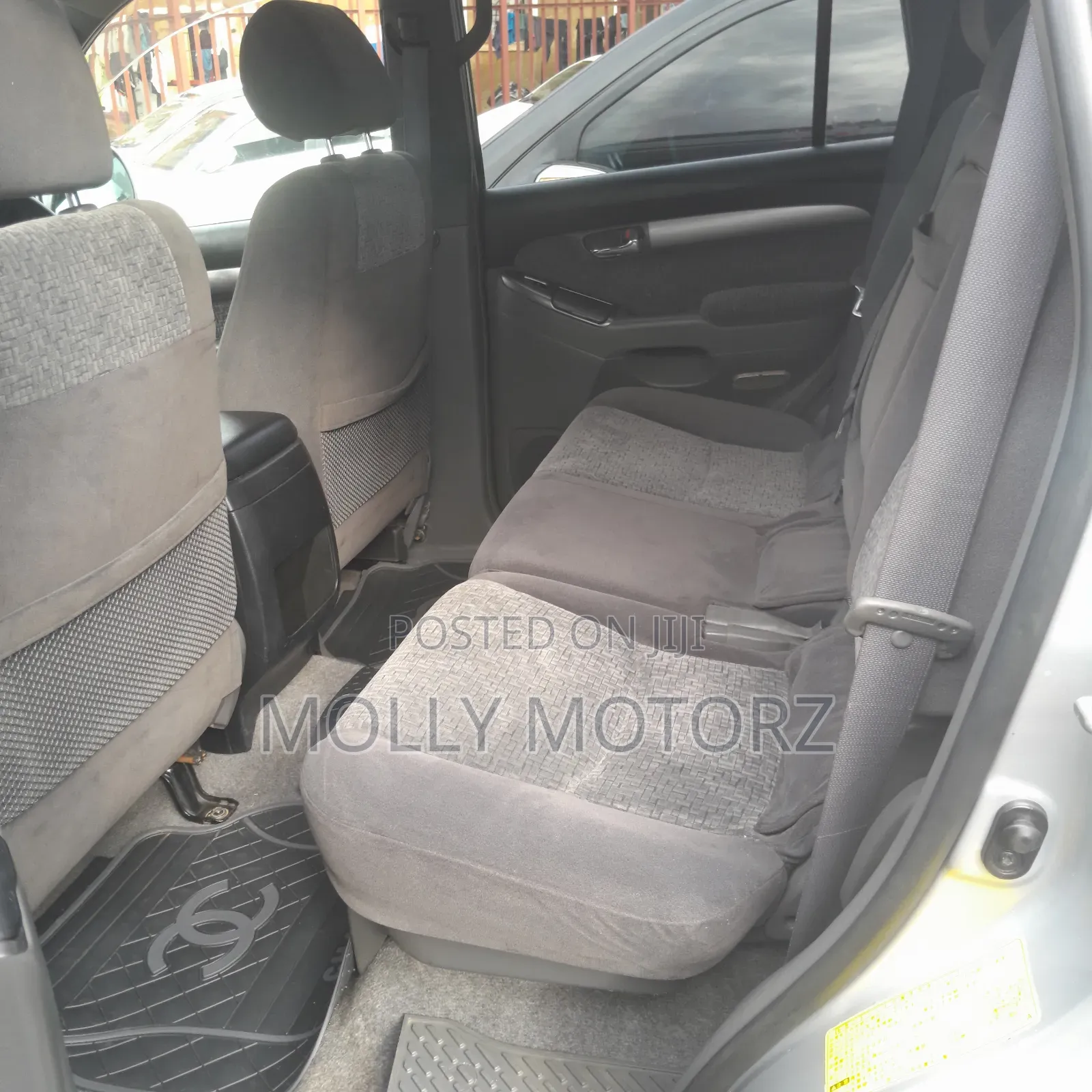 Toyota Land Cruiser Prado 2017 Silver