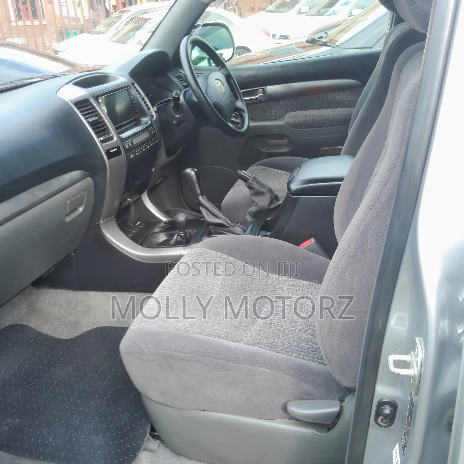 Toyota Land Cruiser Prado 2017 Silver
