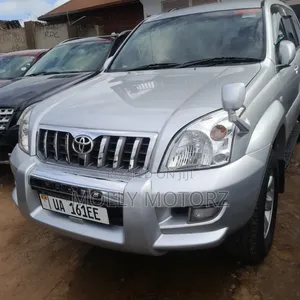 Toyota Land Cruiser Prado 2017 Silver