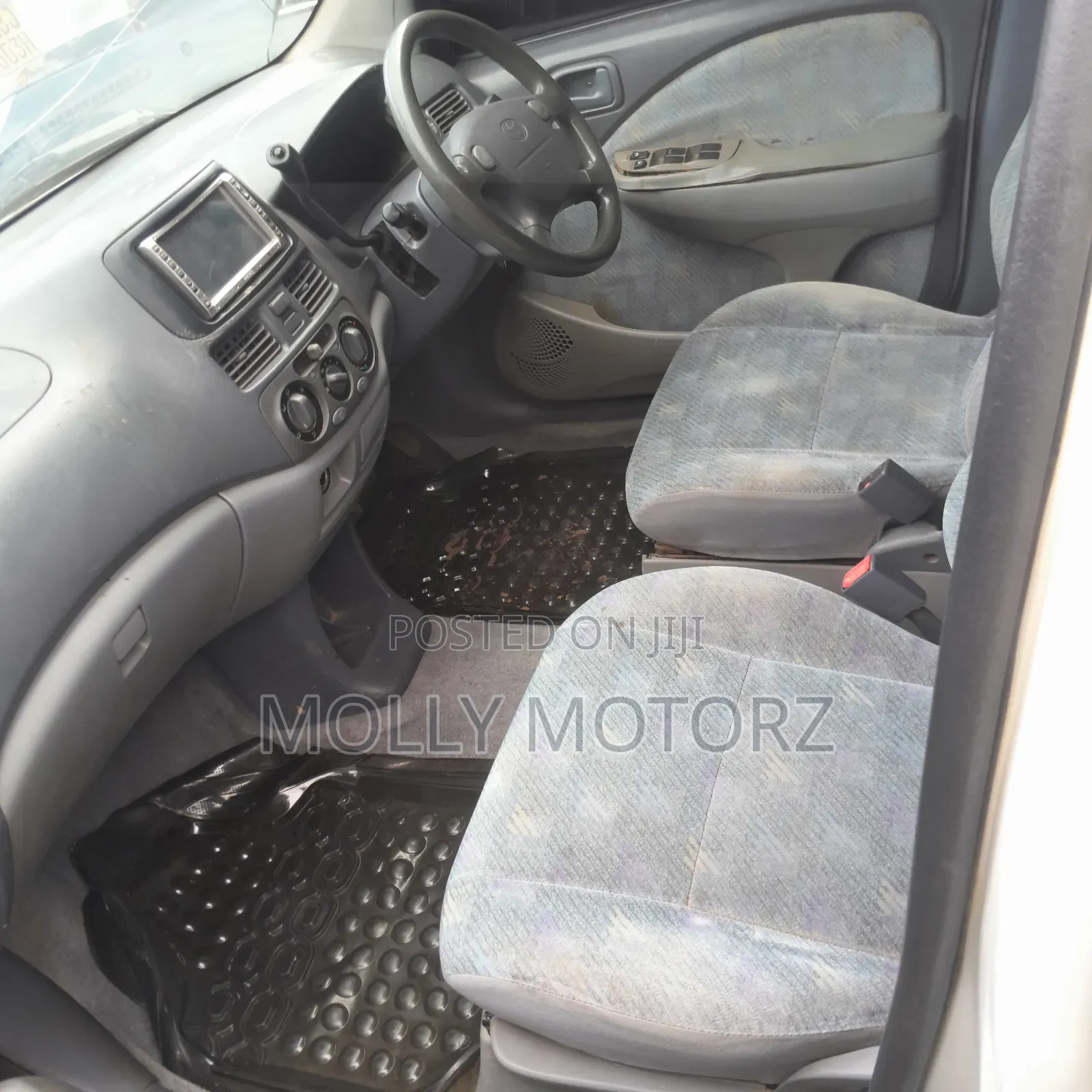 Toyota Raum 2004 White