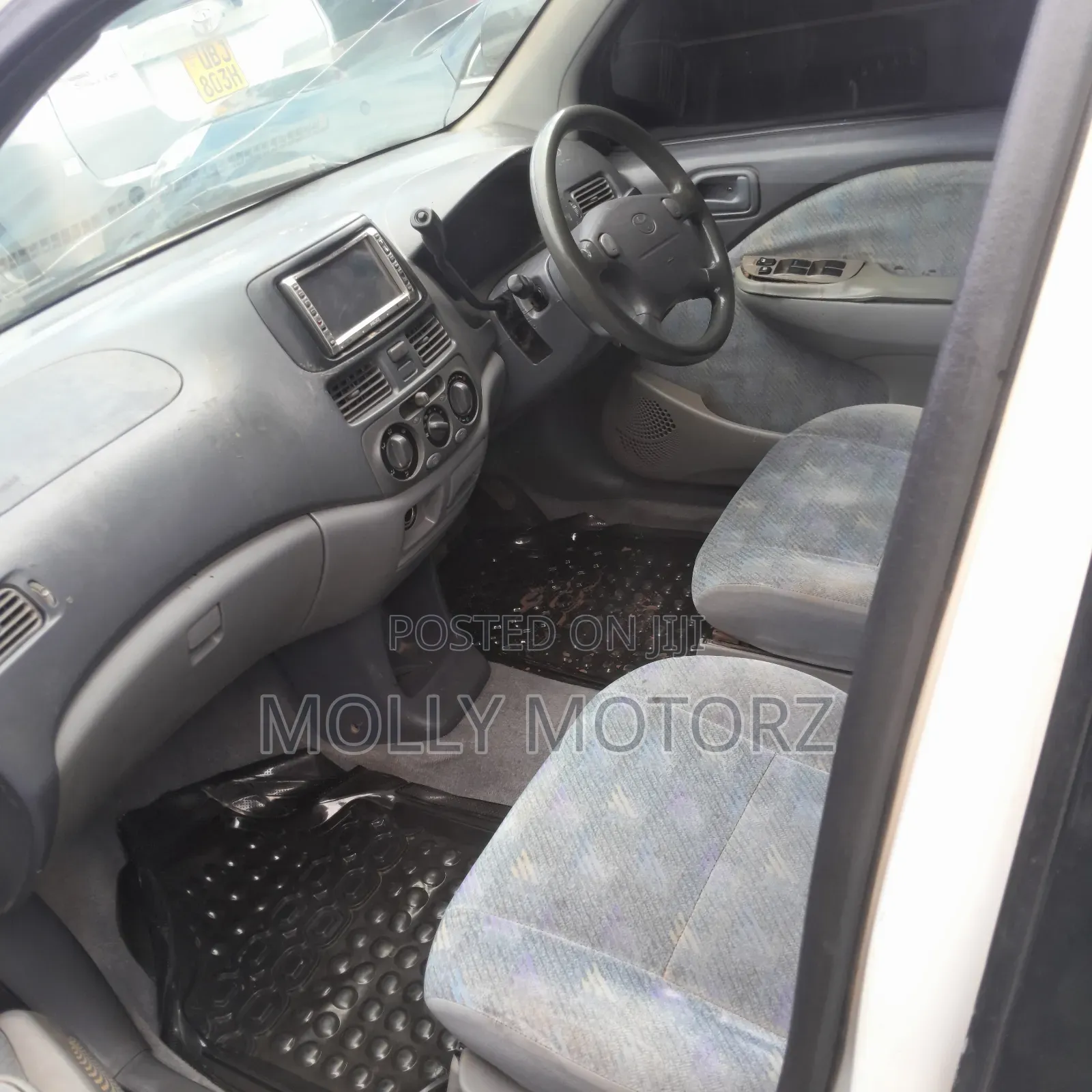 Toyota Raum 2004 White