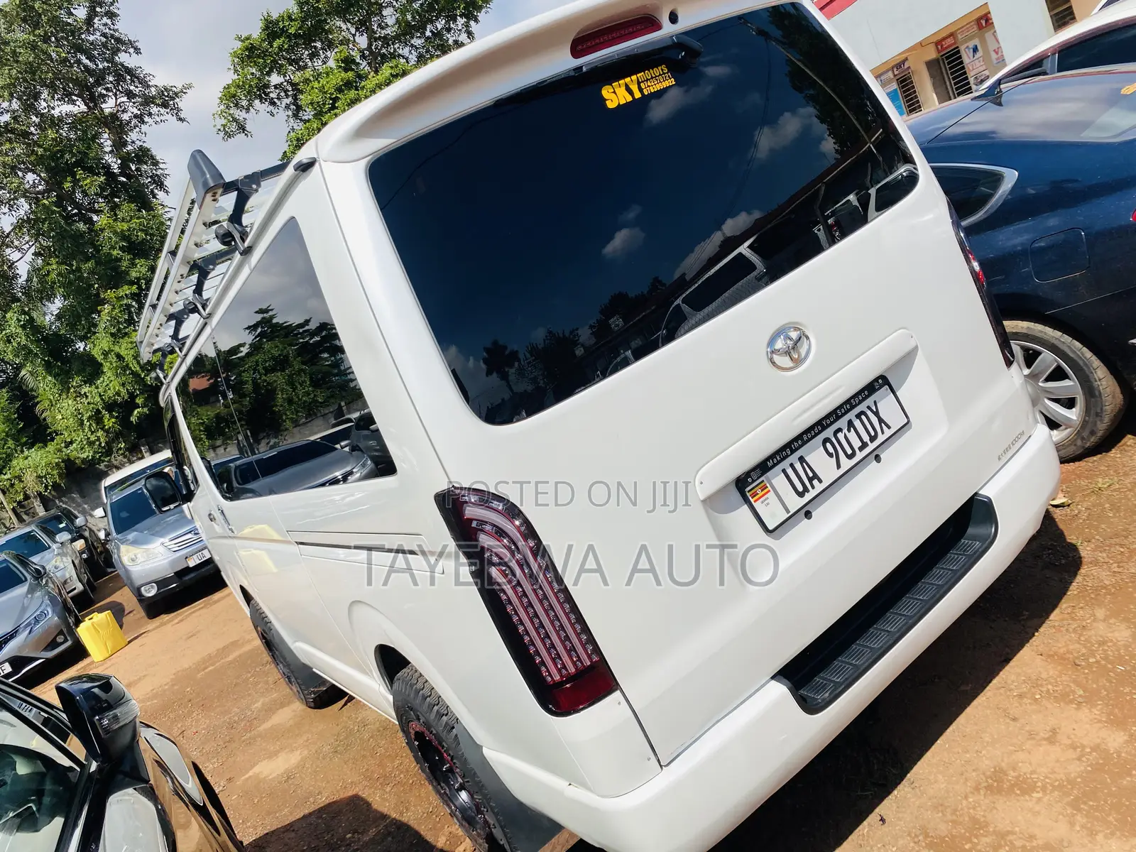 Toyota Grand HiAce 2015 White
