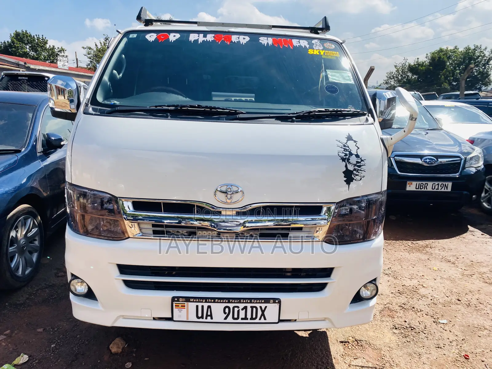 Toyota Grand HiAce 2015 White