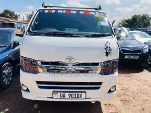 Toyota Grand HiAce 2015 White