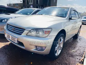 Toyota Altezza 2004 Silver