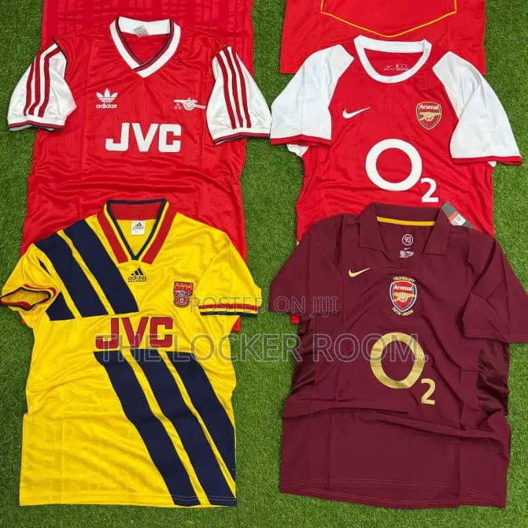 The Retro Jerseys. Arsenal (O2 JVC Era), Liverpool (Carlsberg Era)