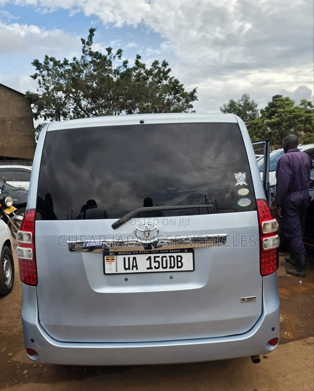 Toyota Noah 2.0 158hp FWD (8 Seater) 2012 Teal