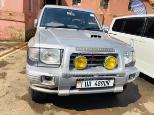 Mitsubishi Pajero Junior 1997 Silver