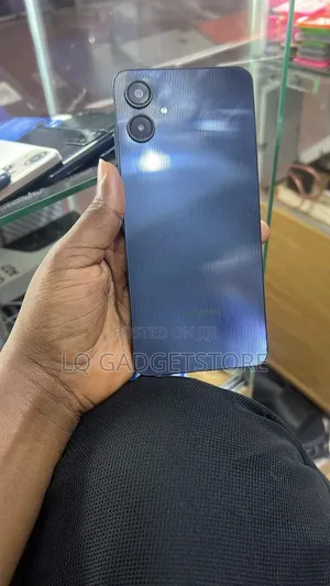 Samsung Galaxy A06 64 GB Black