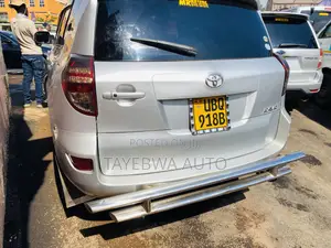 Toyota RAV4 2010
