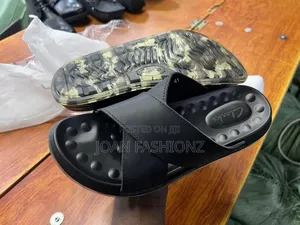 Comfy Leather Cross Sandals _Black