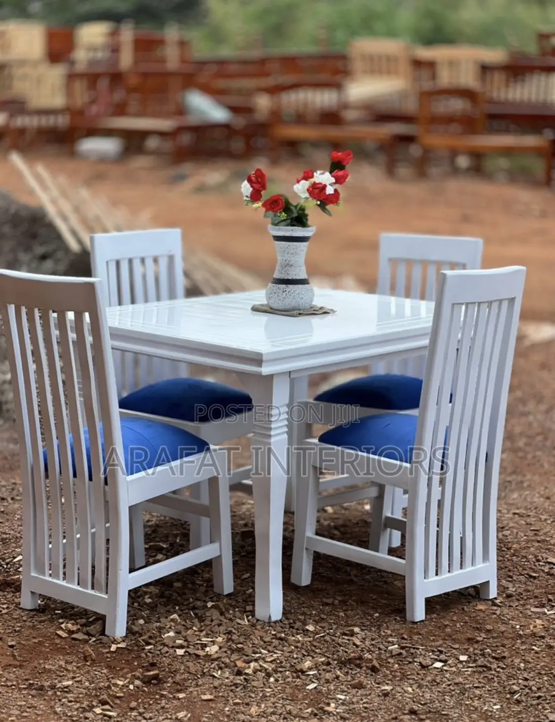 Beautiful White 4-Seater Dining Set