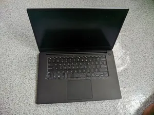 New Laptop Dell Precision 5530 16GB Intel Core i7 SSD 512GB