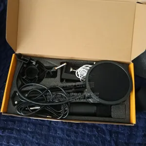 Selling This Studio Microphone With a Sound Card