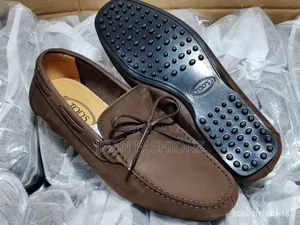 Tod's Classic Driving Loafers Dark Tan