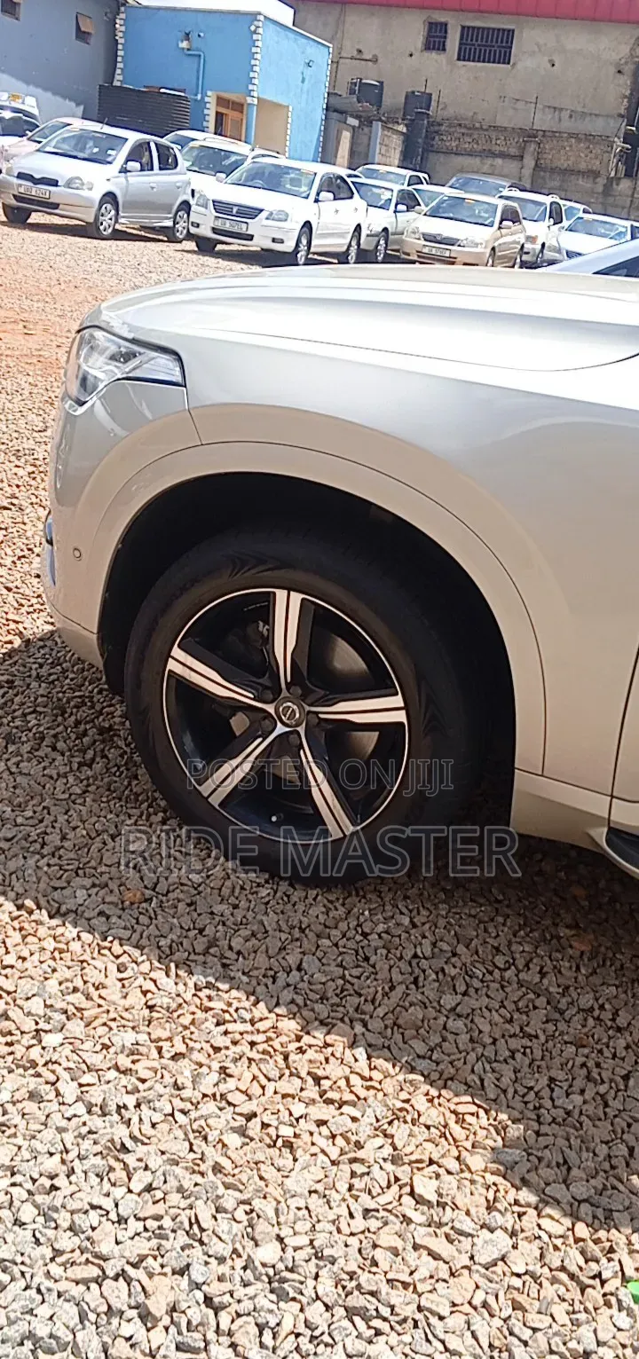 Volvo XC90 2018 Gray