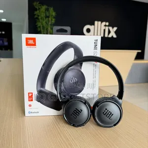 JBL Tuner 520c