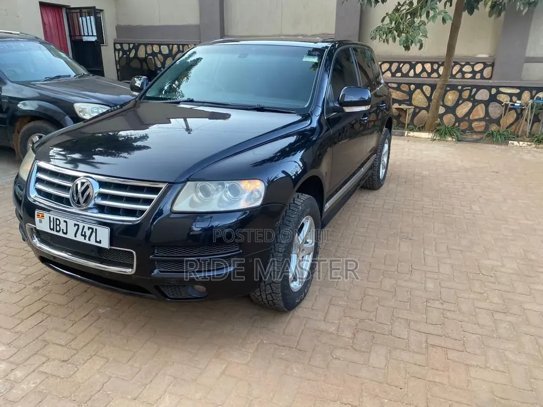 Volkswagen Touareg 2012 Black