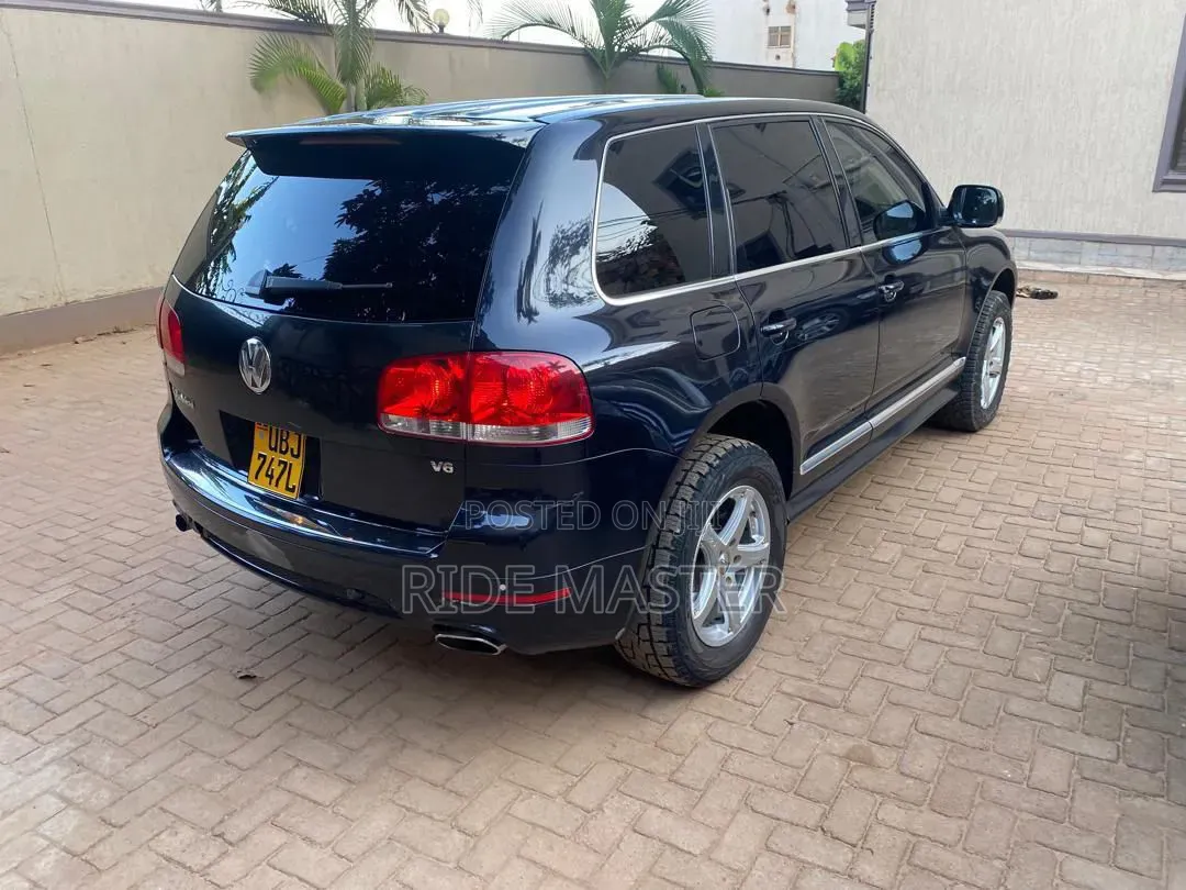 Volkswagen Touareg 2012 Black
