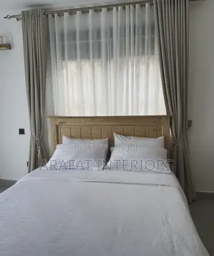 Natural Wood Queen Bed With Panel Headboard